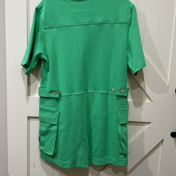 Nwt. Green shorts romper by The Greii, boutique brand. Small but oversized - Picture 6 of 6